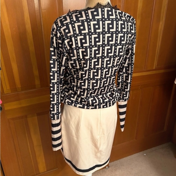 Designer 2-Piece skirt suit - Picture 7 of 16